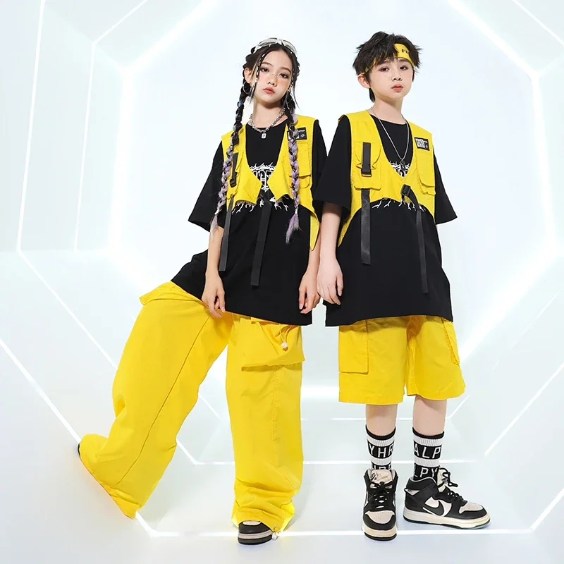 T-shirt per ragazzi Hip Hop Pantaloncini cargo gialli lucidi Top per ragazze Cool Streetwear Pantaloni da ballo di strada per bambini Costumi Abbigliamento jazz per bambini