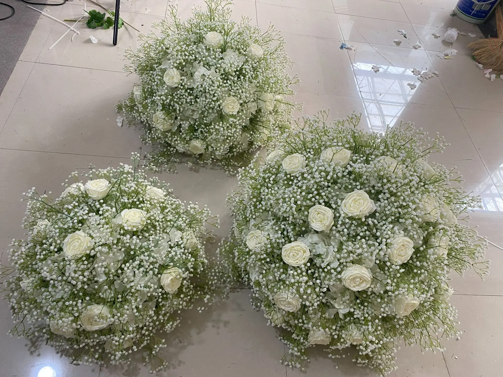 Künstliche Blumenkugel Schleierkraut Rose Blumenarrangement Geometrischer Ständer Vase Hochzeitstisch-Mittelstück Event-Party-Heimdekoration – Detail 2