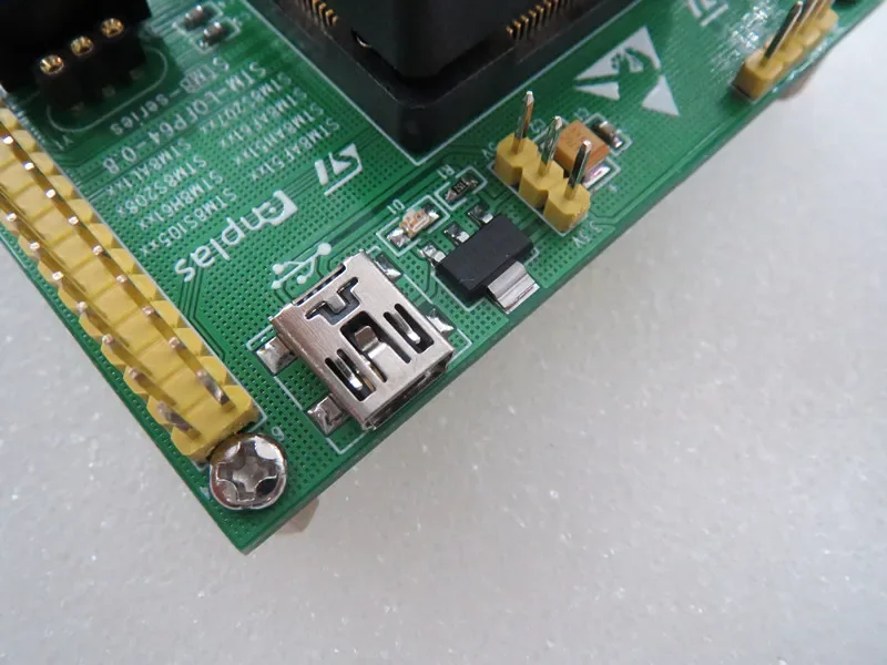 

STM8S QFP64 0,8 мм горящая розетка с позолотой IC испытательное сиденье Испытательный стенд для гнезда