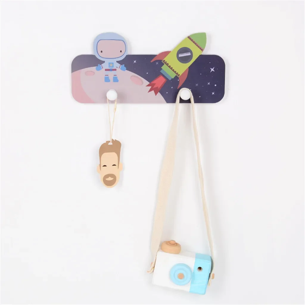 Creative Cute Cartoon Astronaut Hook Living Room Hanger Original Craft Cartoon Child Coat Hook Clothes Holder Wall Decorations