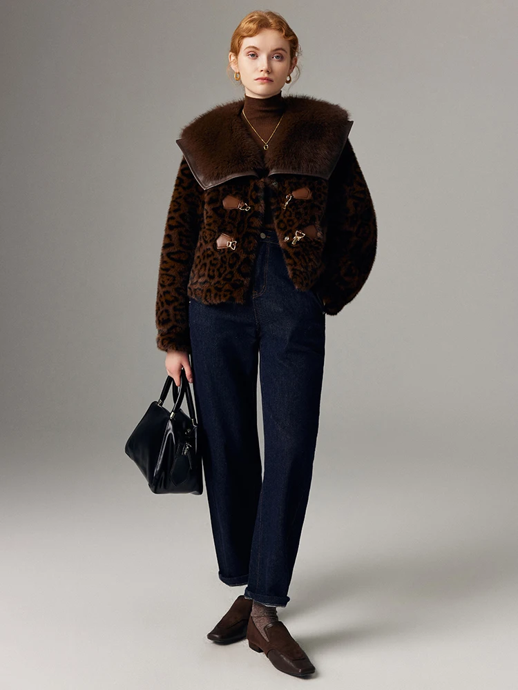 2025 Moda Pelliccia di visone sintetica Nuovo stile corto Pelliccia Addensare Caldo integrato con stampa leopardata Cappotti di pelliccia femminile