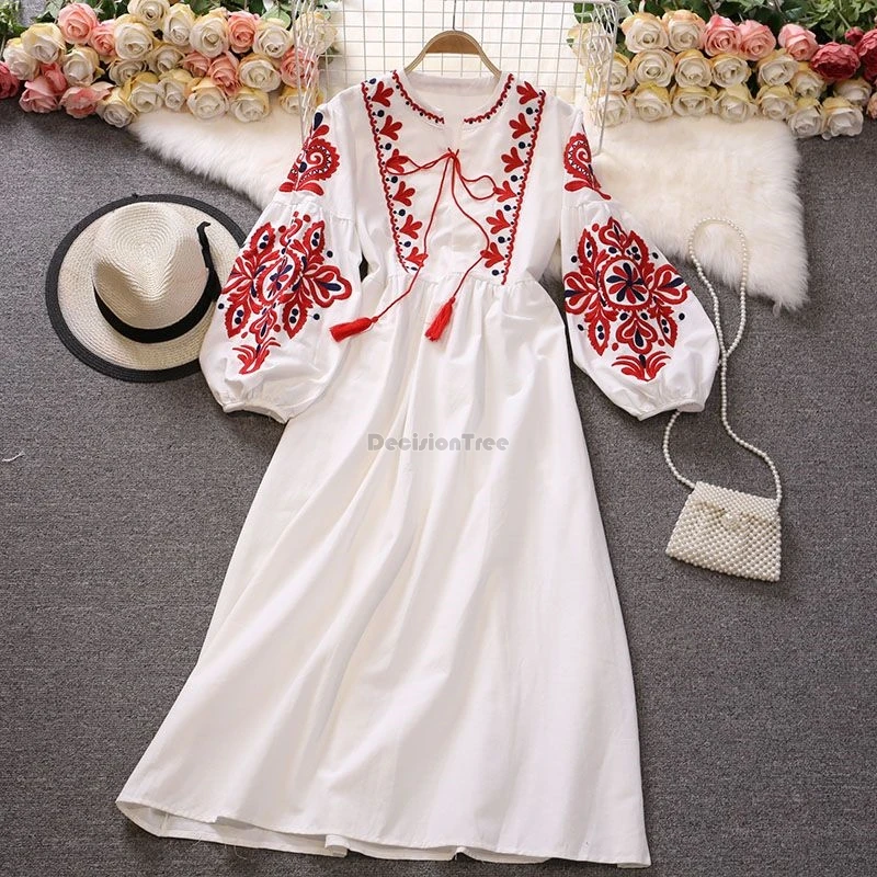 

2024 bohemian national style round collar long-sleeved loose casual dress embroidery spring and autumn women travel dress w671