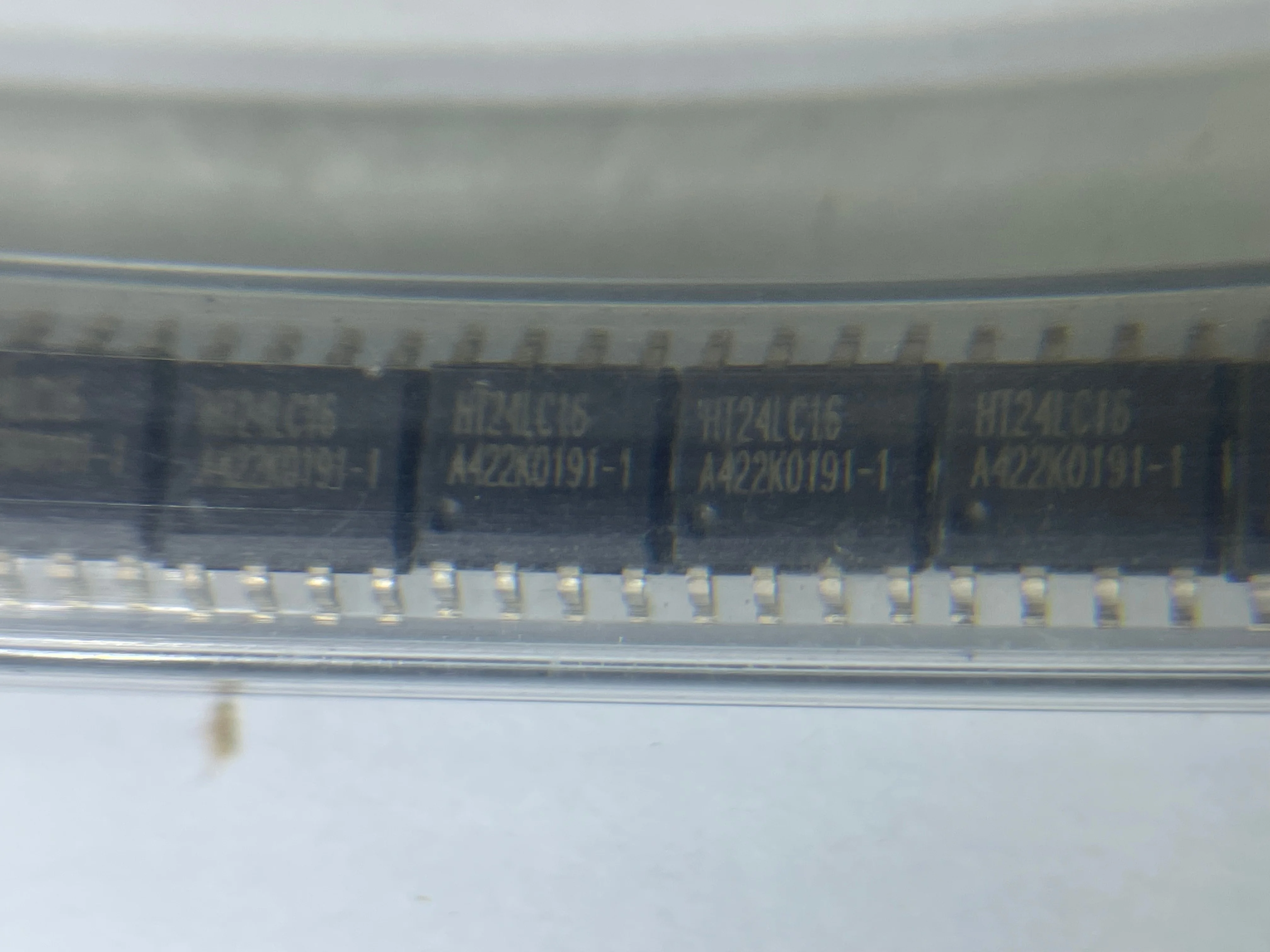 20 Pçs/lote CMOS 16K 2 Fios Serial EEPROM HT24LC16 SOP-8