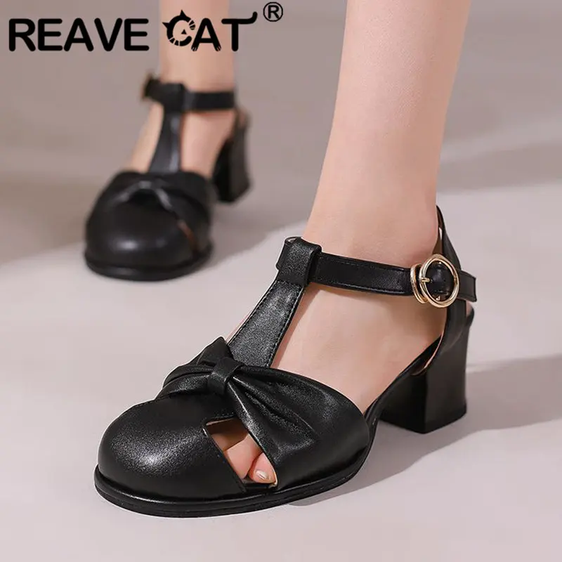 

REAVE CAT Женские туфли-лодочки с круглым носком на массивном каблуке 5 см, милые женские повседневные туфли с пряжкой и ремешком и бантом, лето 44 45 46 47 48