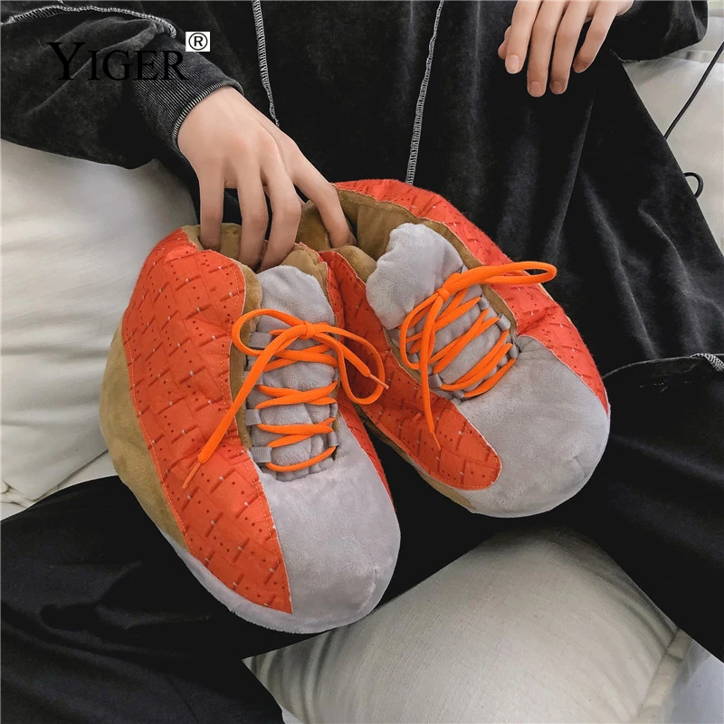 YIGER Winter plush cotton shoes Thickened home couple cotton shoes Indoor exaggerated sneakers Wrap foot cotton slippers Warm