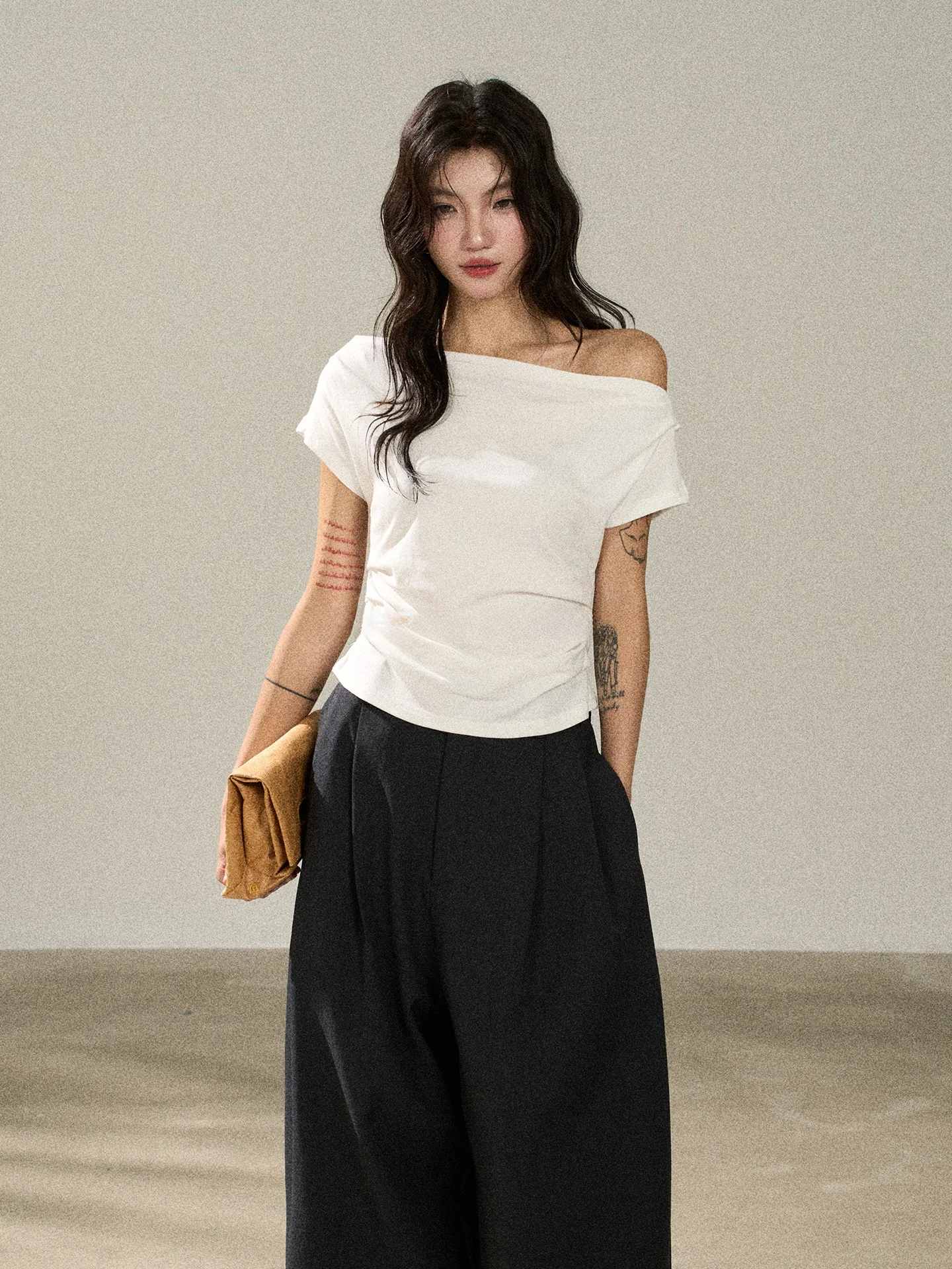 

Женская футболка в корейском стиле с коротким рукавом, 3D-крой, приталенная, повседневный топ с дизайном на плечах, дышащий хлопок, летняя одежда