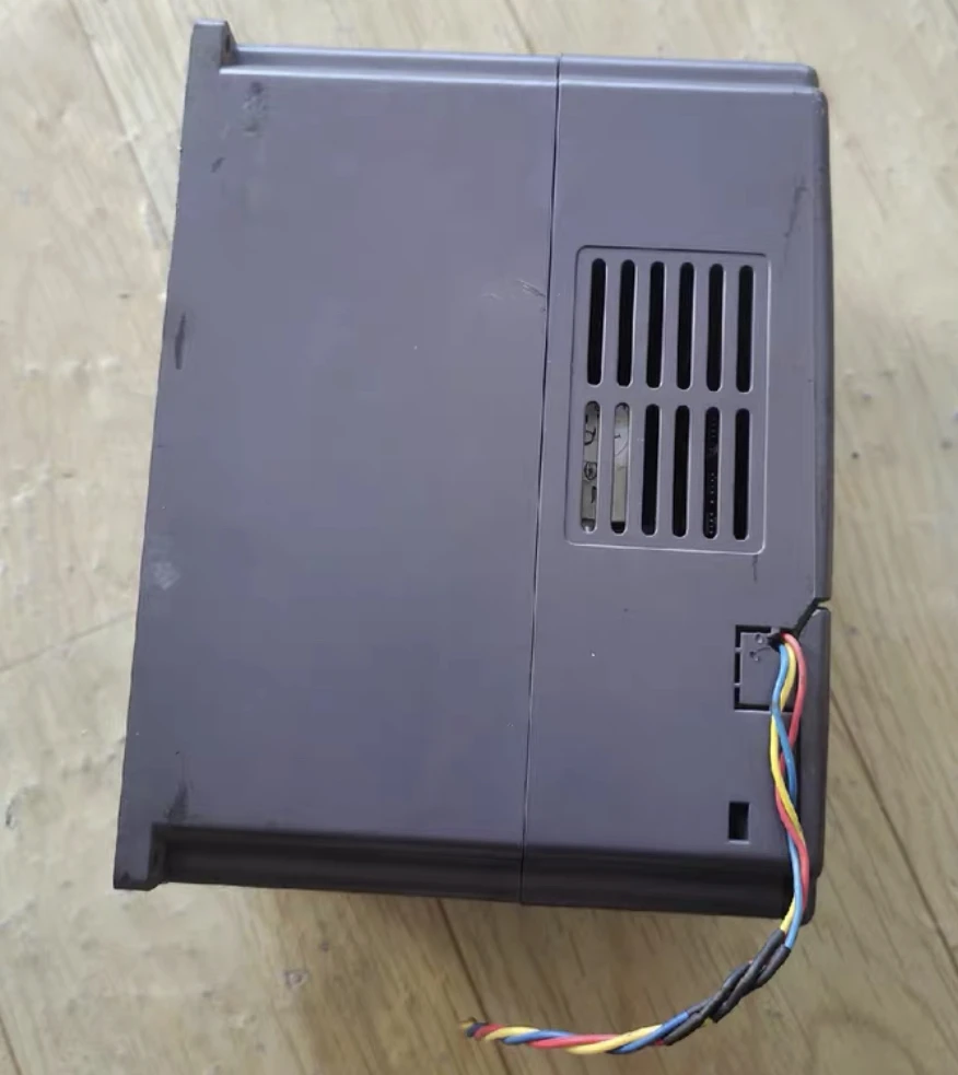 Imagem -03 - Freqüência Usado Conversor Chf100a2r2g-s2 2.2 kw 220v