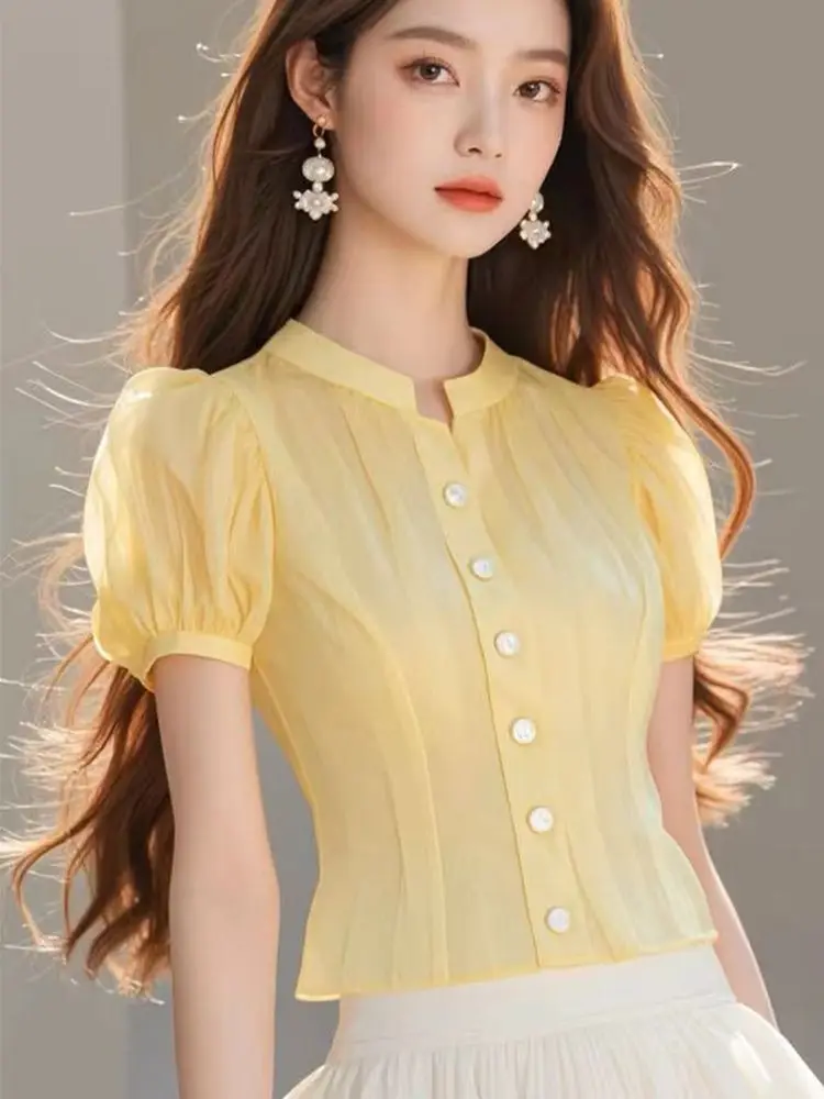 เสื้อเชิ้ตแขนสั้นสีเหลืองสําหรับผู้หญิงฤดูร้อนใหม่เอวสั้นสไตล์ชีฟองด้านบน