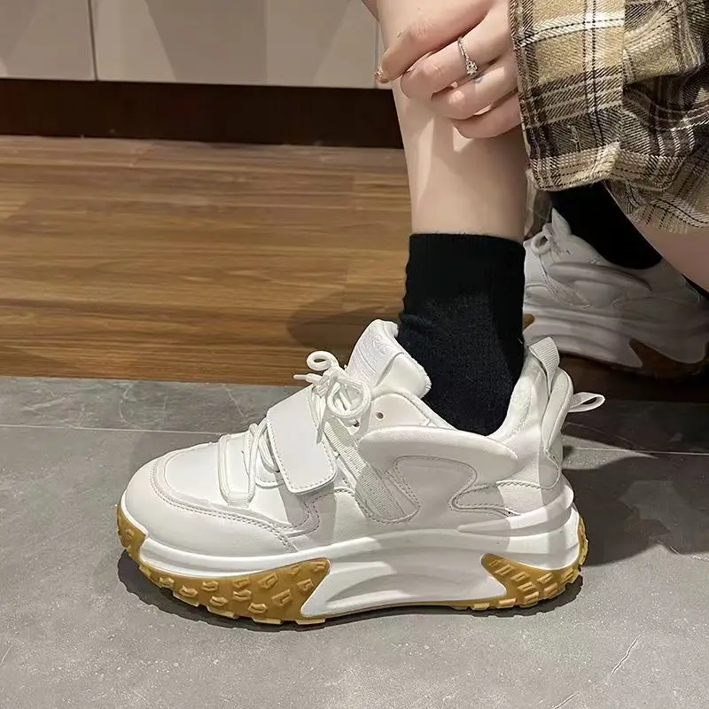 

Women Dad Shoes 2025 Autumn Winter New Arrival Fleece Lined Thick Sole Versatile Casual Running Sports Shoes