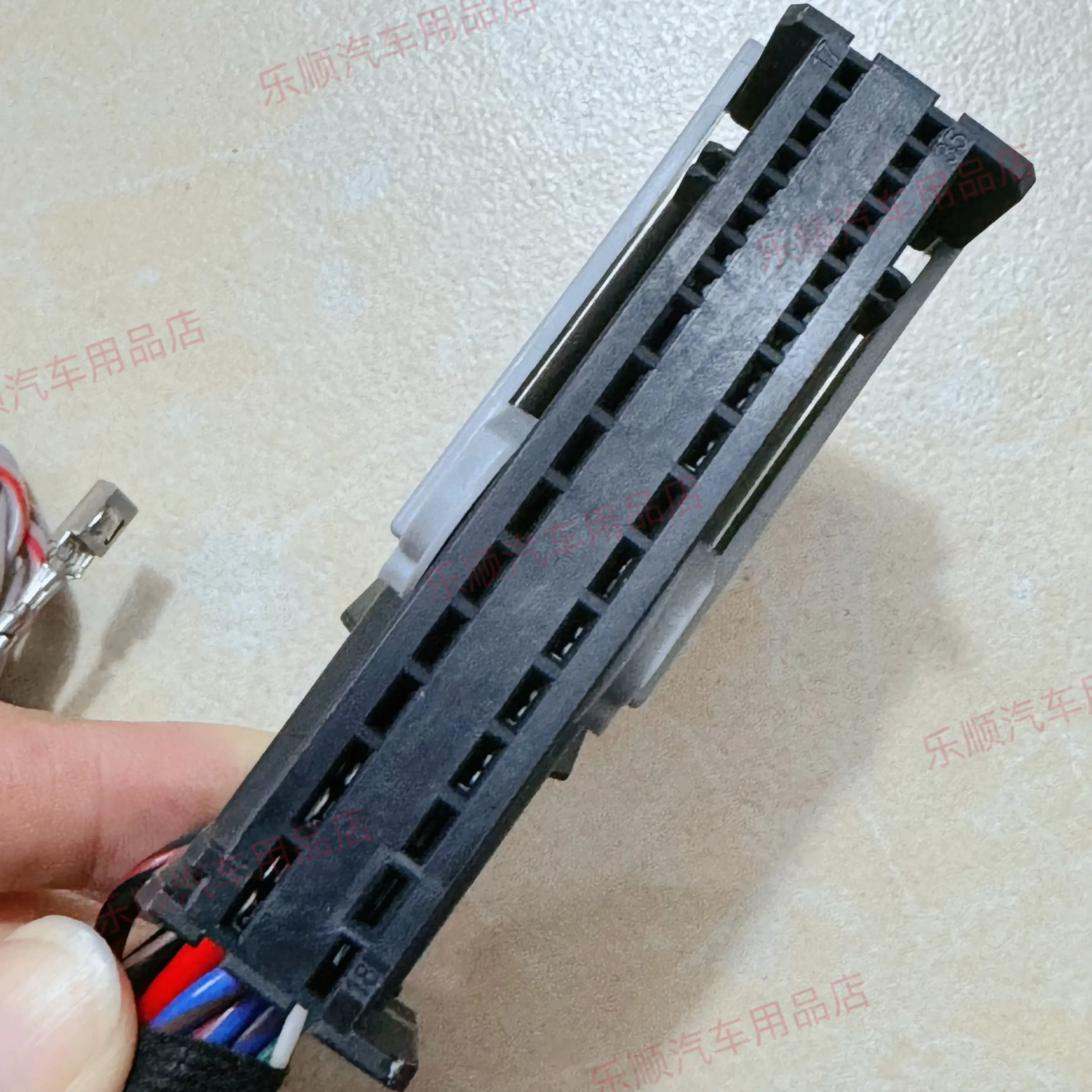 Applicable to the new BMW ID8 audio wiring, I3, I4, and Harman audio wiring.