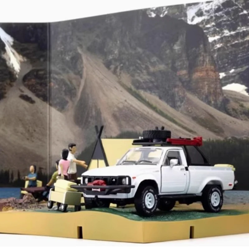 BM Scala 1:64 TYT 1980 Hilux N60 N70 Pickup Truck Lega di Simulazione Modello di Auto Collezione Statica Decorato Giocattolo di Festa Regalo