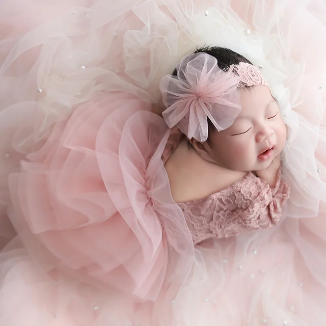 Ylsteed 2-częściowy zestaw Dusty Pink Newborn Lace Romper do sesji zdjęciowej Puszyste siateczkowe koronkowe stroje fotograficzne z opaską na głowę
