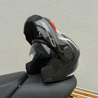 Fashion Dual Lens Helmet Latest Flip Motorcycle Helmet Modular Moto Interior Visor Safety Voyage Racing Men Women DOT Approved