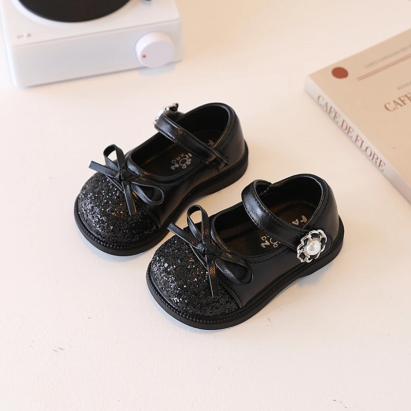 

2025 Spring and Autumn New Children's Shoes, Girls' Fashion Soft soled Small Leather Shoes, Pearl Black Flat Casual Shoes