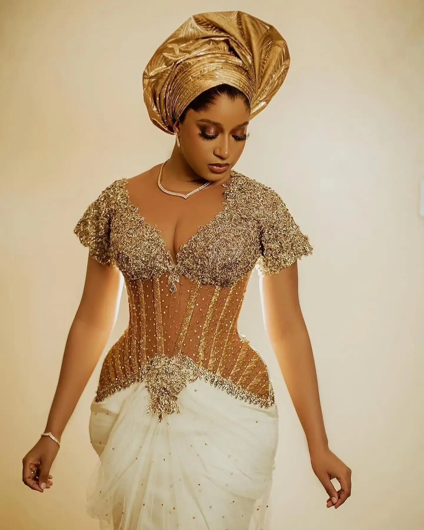 Luxus Stickerei Perlen nigerian ischen Abendkleid kurze Ärmel afrikanische Spitze Abschluss ball Party Kleider Glitzer Aso Ebi Hochzeits feier Kleider