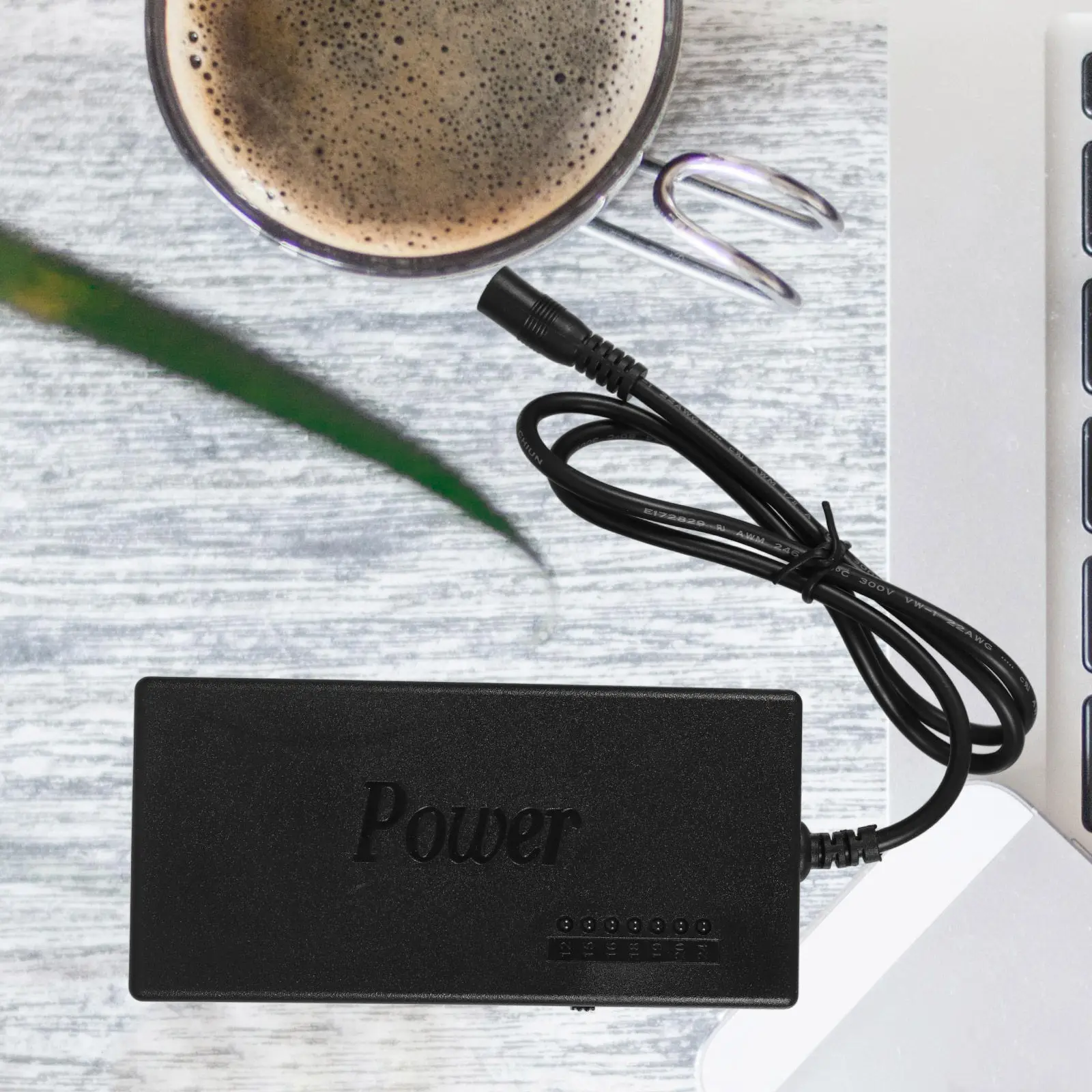 

1Set Laptop Power Adapter High Temperature Resistant PVC 12V-24V Laptop Charger Multi-Port Suitable for Office Car Home Use
