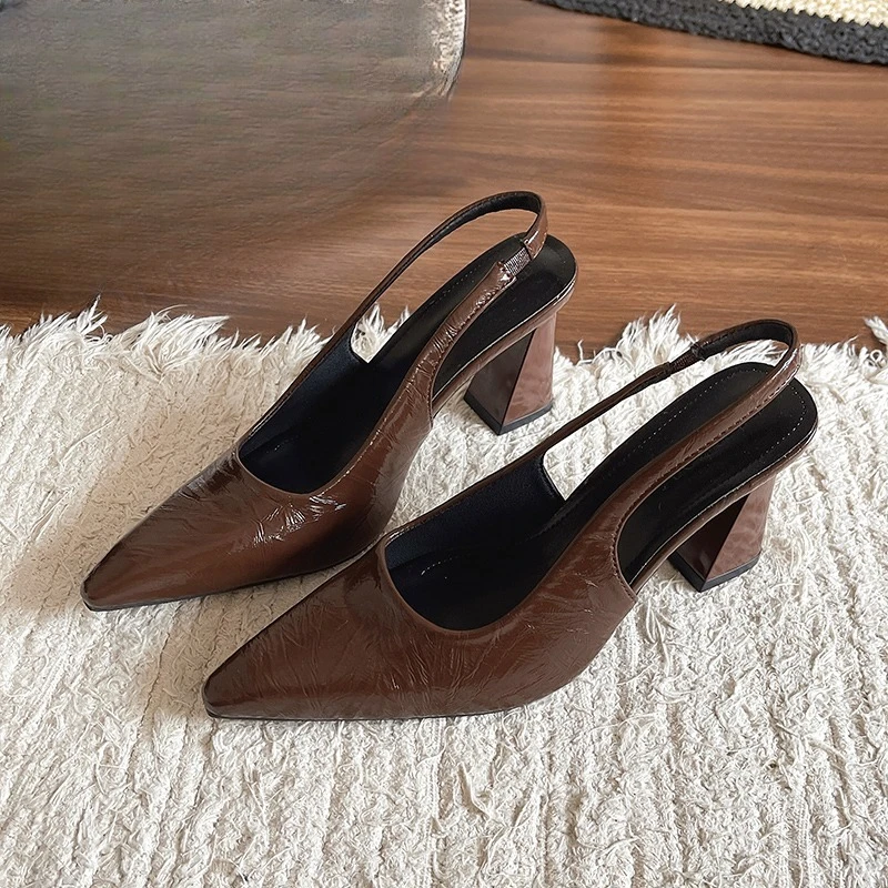 Weiche Ledertasche Zehensandalen Mode Spitzschuh Flacher Mund Slip-on Rutschfestes Temperament High Heels