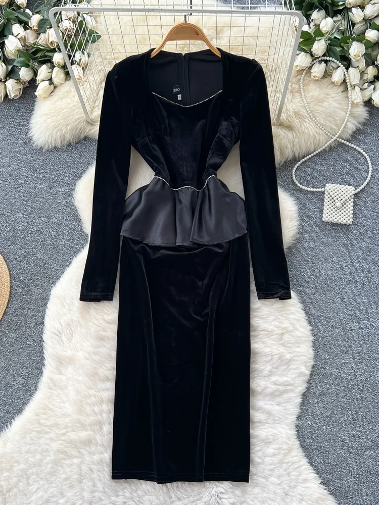 Vestido E de Veludo Preto Estilo Hebe para Mulheres, Com Decote Quad e Barra em Camadas, Vestido Longo para o Dia ...