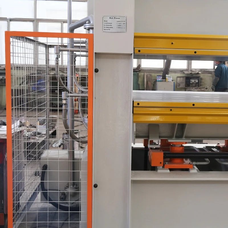 Máquina de prensado en caliente de melamina Mdf de prensa caliente para madera contrachapada