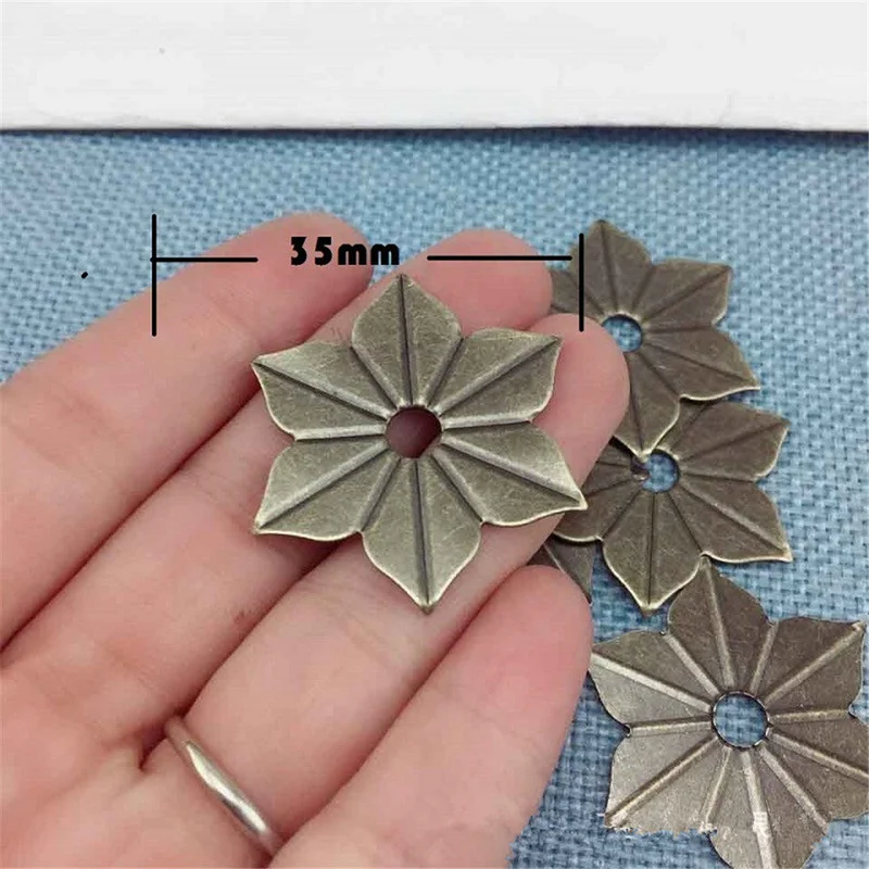 10pcs Vintage Iron Flower Corner Brackets Decorative 35MM Plum Slices Jewelry Metal Box Corners Case Protector Corner Hardware