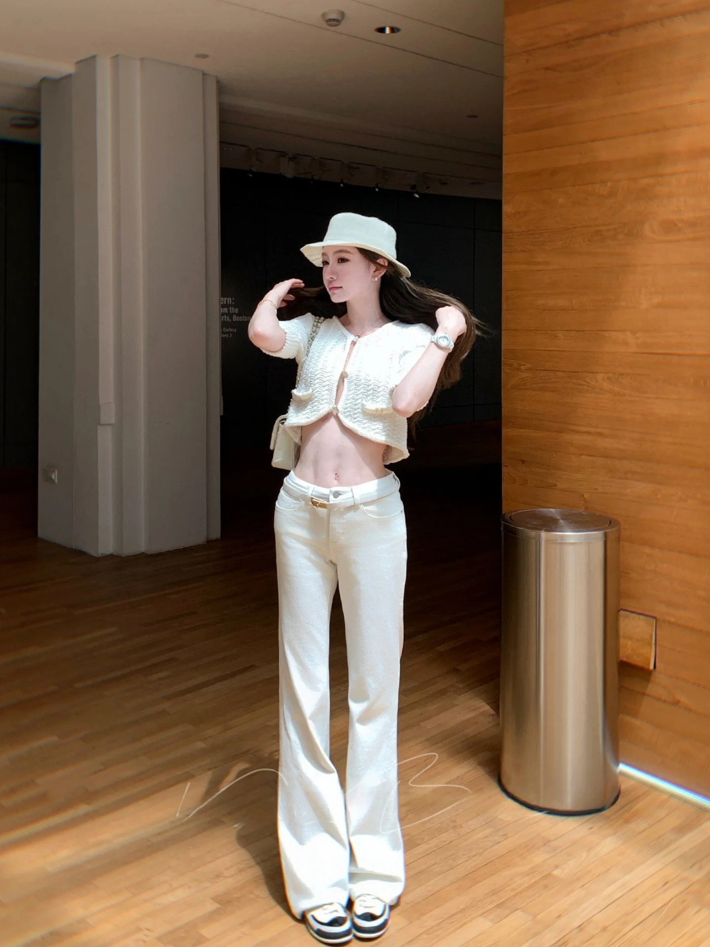 

High Waist White Bell Bottom Jeans Women's Slimming Straight Classic Versatile Elastic Floor Length Pants Spring 2026