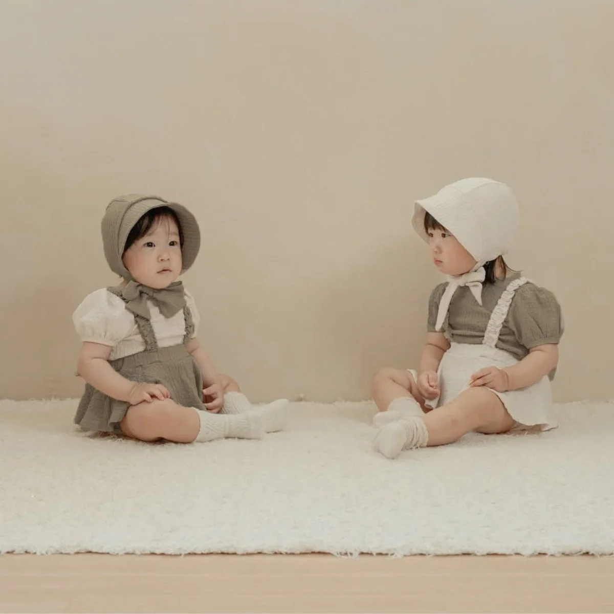 2025 여름 신생아 민소매 슬링 바디슈트 단색 유아 여아 귀여운 스트랩 반바지 신생아 옷 유아 점프슈트 0-24개월