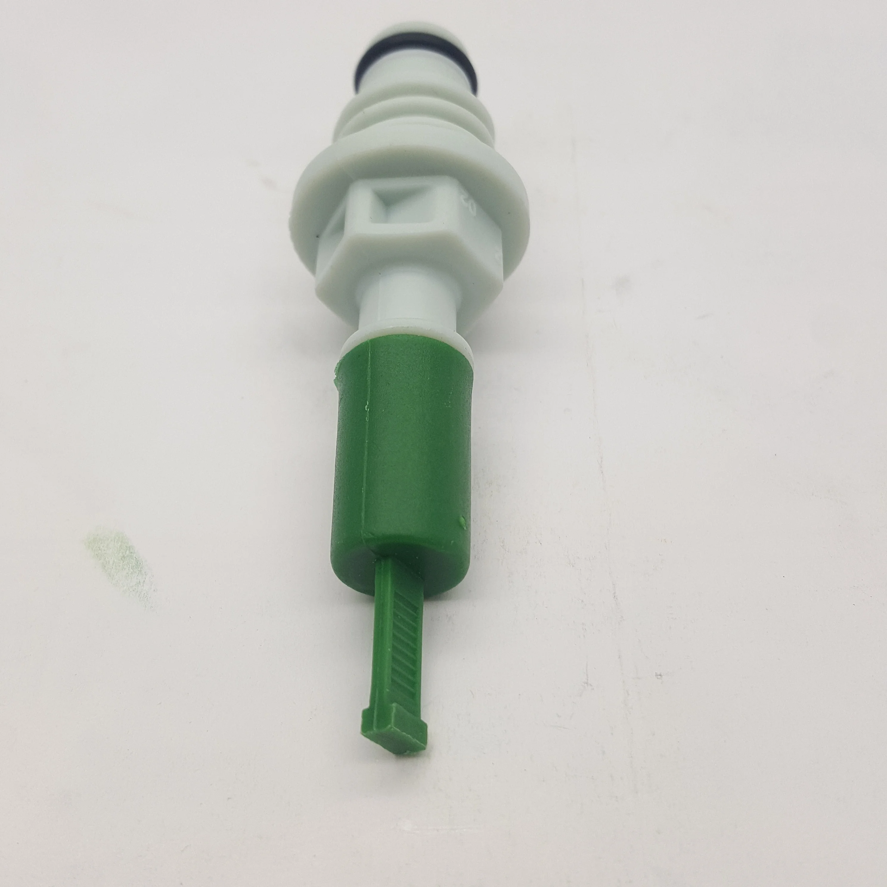 Auto spare parts bs2.2 Urea pump doser pump connector