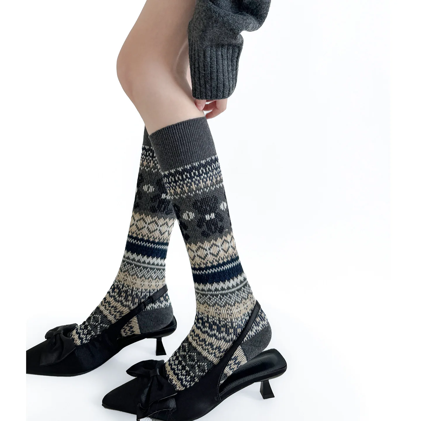 خمر الدب نمط إبرة مزدوجة Kitted النساء الركبة عالية جوارب قطنية الخريف الشتاء منتصف العجل تنوعا ريترو شيك نمط الشارع