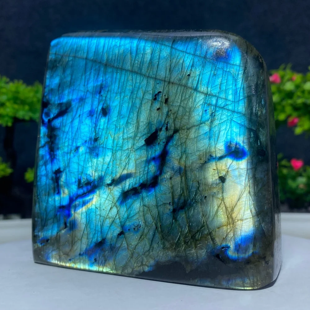 Blue Labradorite Freeform Quartz Natural Crystal Moonstone Mineral Specimen for Spiritual Meditation And Home Decor