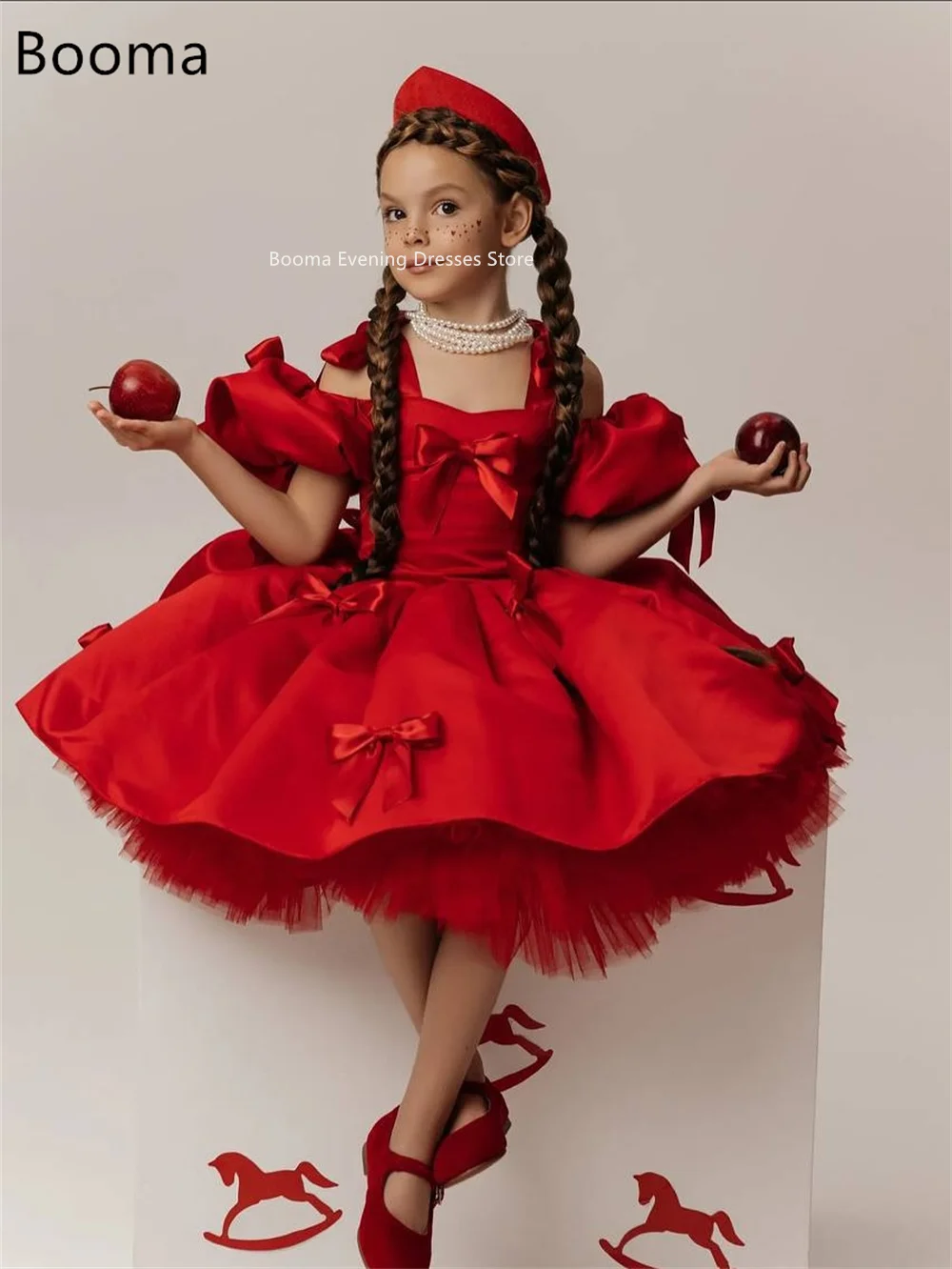 Booma ألف خط القوس الساتان زهرة فتاة فساتين الفتيات فساتين حفلات الزفاف قبالة الكتف الطية بلا أكمام فساتين مخصصة