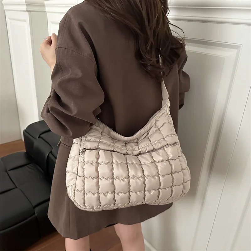 

Осень 2021, новая однотонная женская сумка большой емкости под мышками, сумка-облако, модная ручная сумка на плечо для пельменей