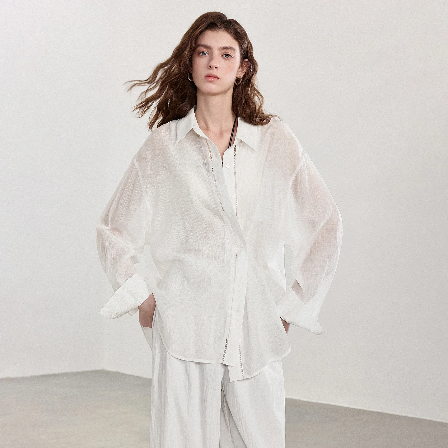 Women's Lyocell-Acetate Button-Up Shirt for Spring Vacation