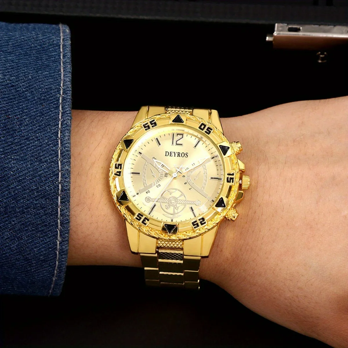 4pcs/set Couple Watches， Classic Stainless Steel Bracelet Quartz Movement Watch for Men ，Best Gift for Men University Supplies