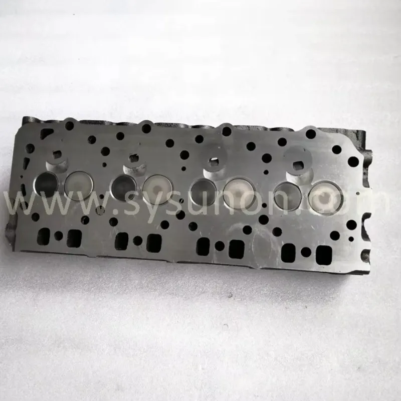 Construction Machinery Tractor Diesel Engine Cylinder Head Assy 4901033 4900977 4900937 4900721 A2000 Cylinder Head Assembly