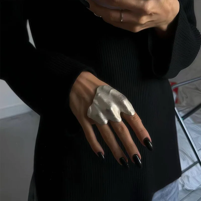 New Irregular Wrinkle Knuckle Ring Cold Unique Minimalist Design Premium Delicate Statement Finger Ring for Women