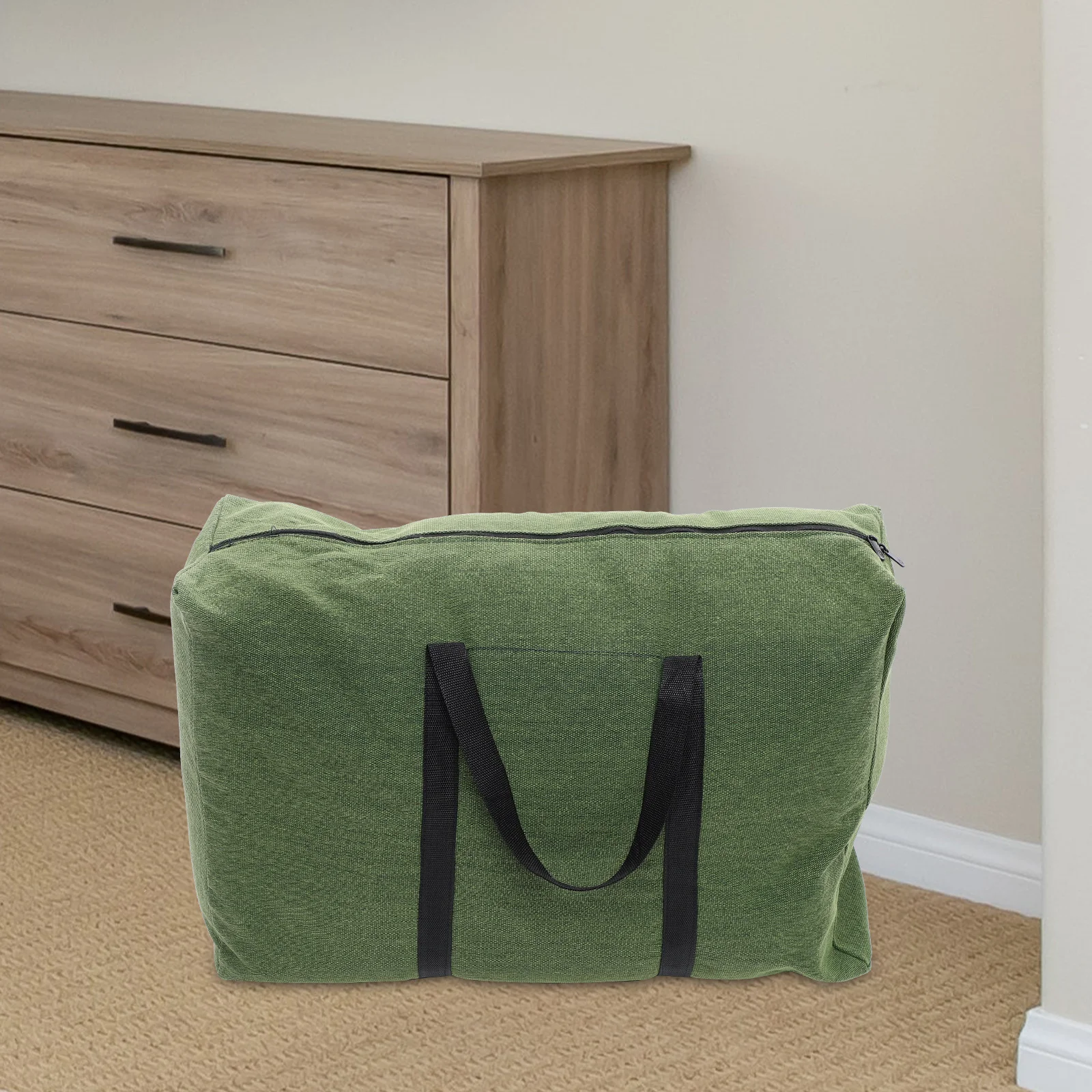 กระเป๋าเดินทางผ้าแคนวาสสีเขียวมะกอกขนาดใหญ่ 1 ใบ พร้อมหูหิ้ว ซิปเรียบ กระเป๋าใส่ของสำหรับเดินทางช่วงสุดสัปดาห์หรือเล่นกีฬา