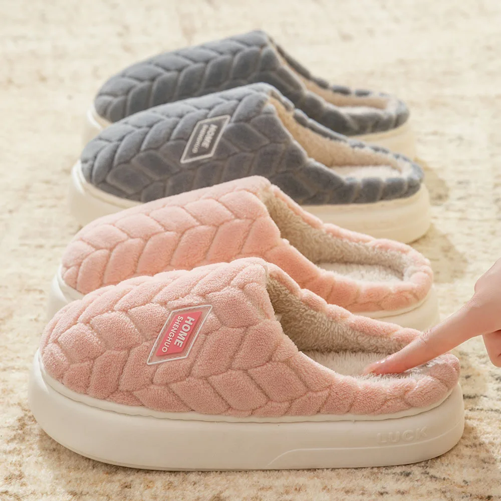 

Женские толстые хлопковые тапочки, новинка зимы 2025, нескользящая и толстая подошва, бархатные хлопковые тапочки для мужчин