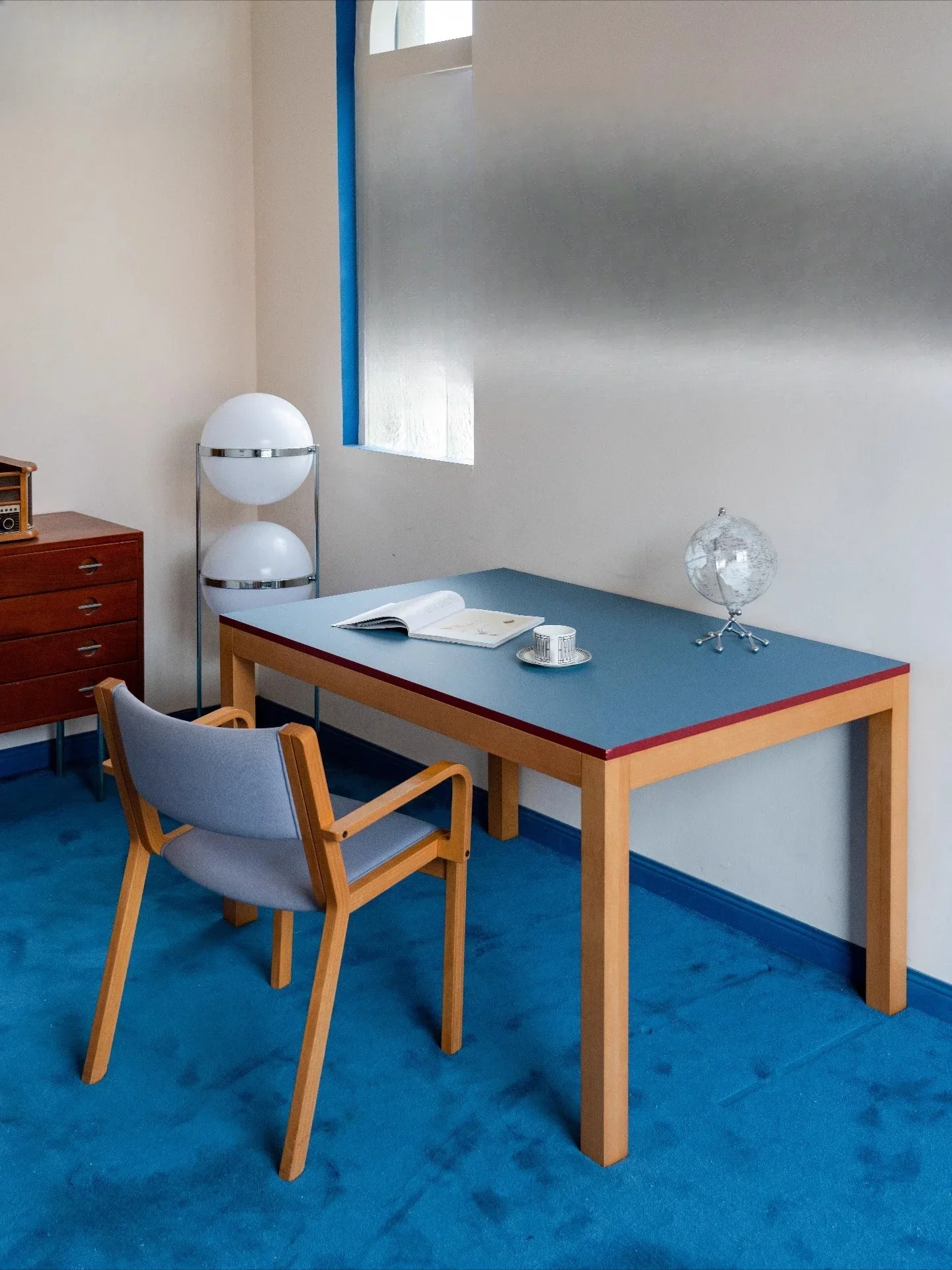 

Helsinki, Retractable Table Helsinki, Retractable Table