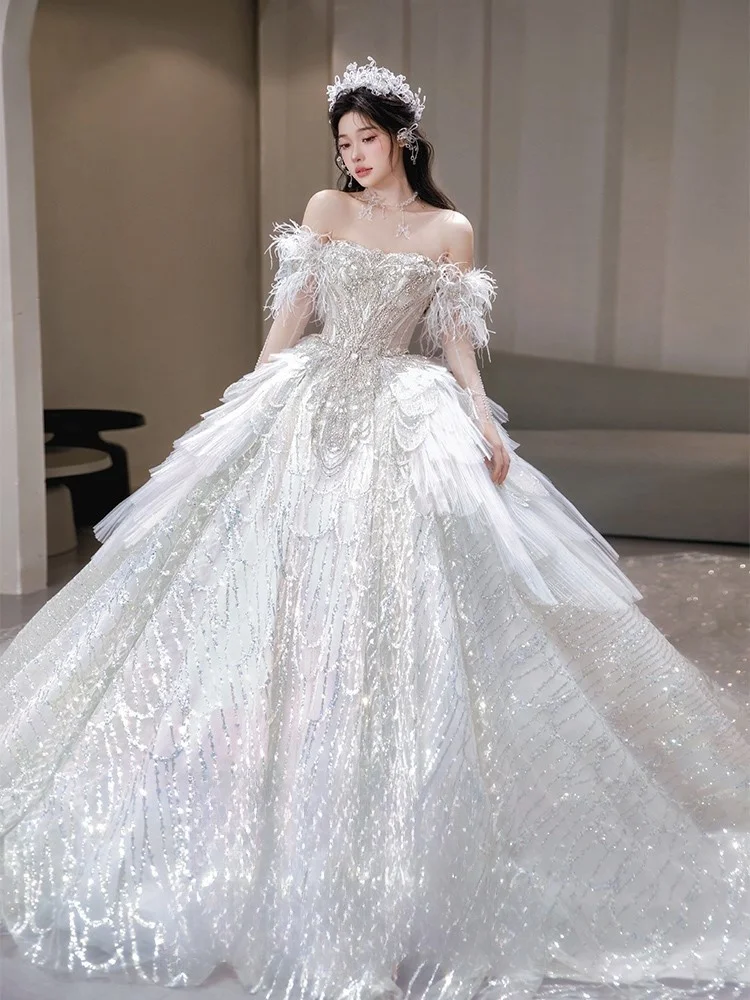 

A new luxurious and heavy-duty strapless dress with one-shoulder design