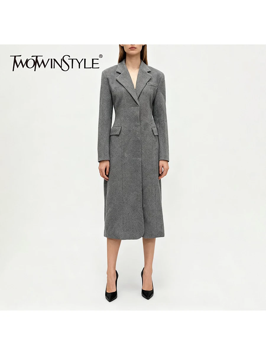 

TWOTWINSTYLE однотонные утягивающие пуговицы минималистичные пальто для женщин туника с лацканами и длинными рукавами пальто женская осенняя одежда новая