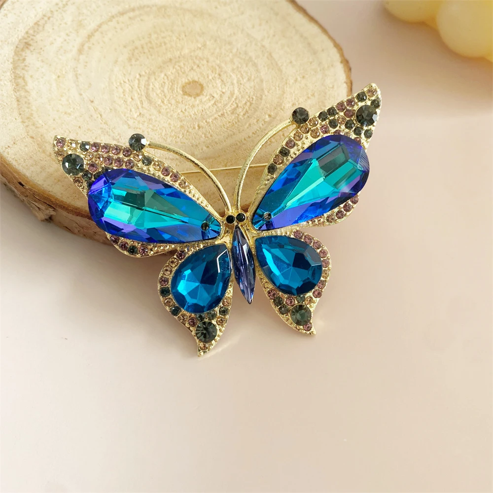 

Exquisite Multicolor CZ Blue Crystal Butterfly Women's Brooch Fashion Luxury Zircon Metal Pins Jewelry Accessories Decoration