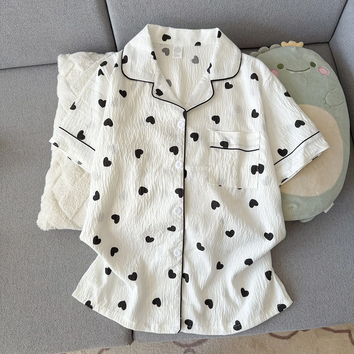 Damen Sommer-Pyjama mit herzförmigen kurzen Ärmeln und Shorts, süß und niedlich, kann im Sommer draußen getragen werden, zweiteilig. – Detail 9