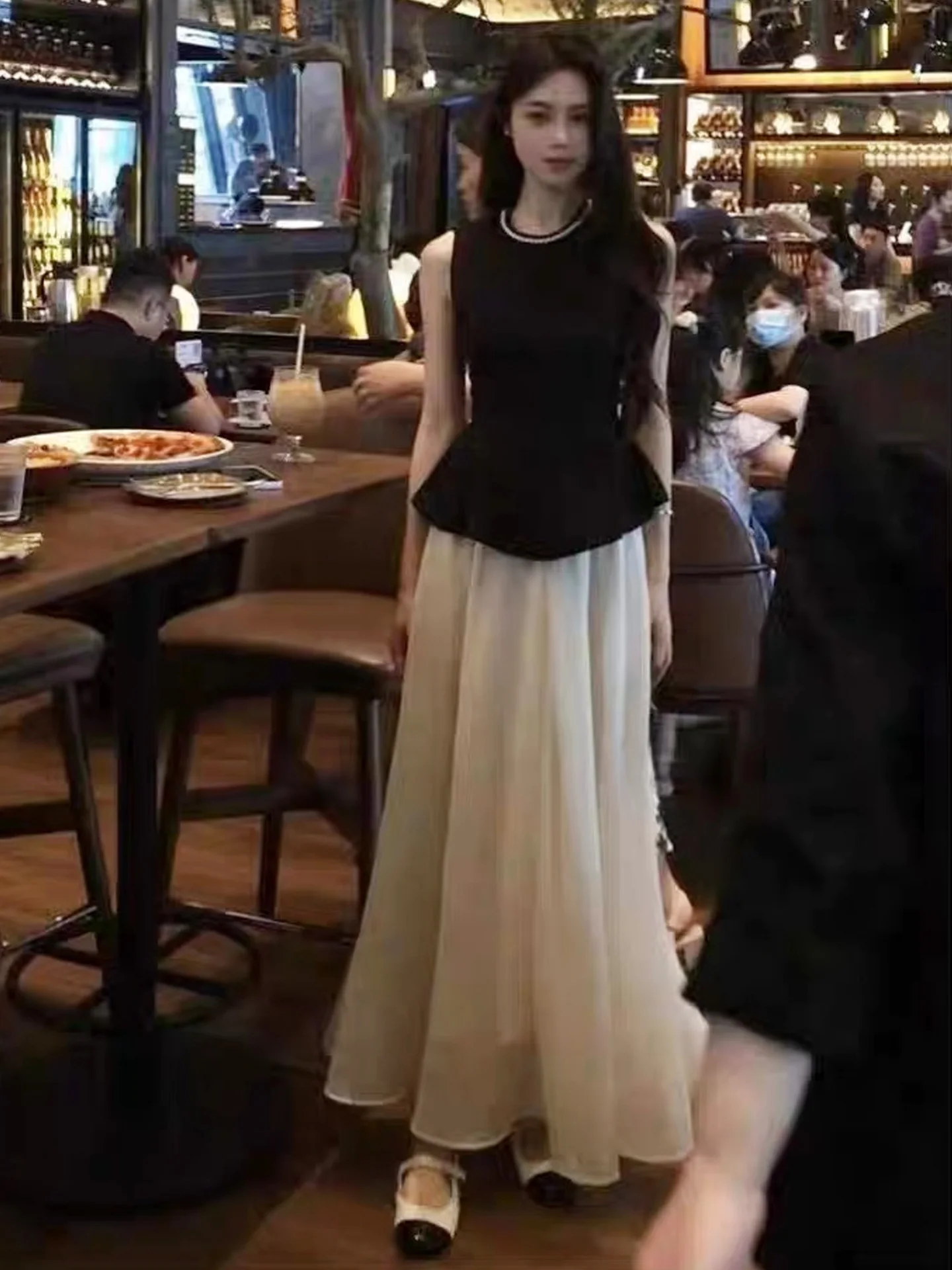 

Elegant Fashionable Two-Piece Suit Black Sleeveless Top Half Skirt Set Women's High-End Summer 2026 Cotton round Neck Ensemble