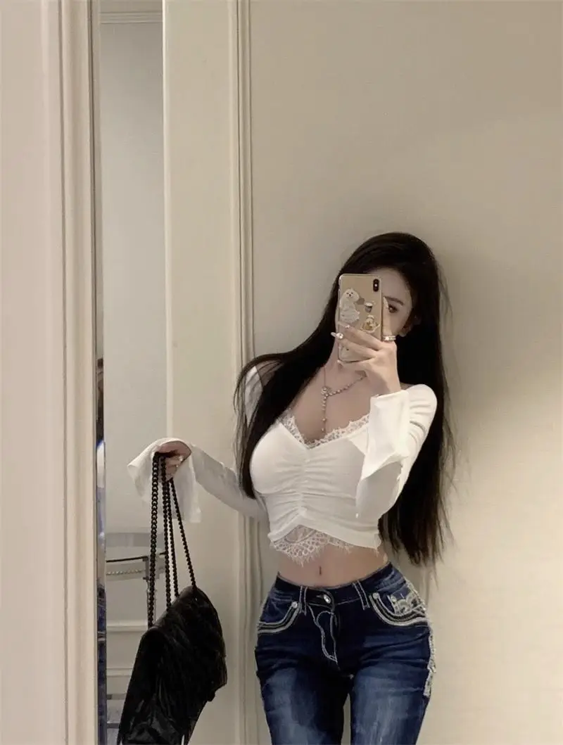 Koszulka damska o dopasowanym kroju z koronkowymi wstawkami, krótki top, nowość, seksowna, z długim rękawem.