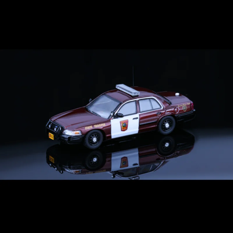 

Металлическая модель Rollin 1/64 в тематике Victoria Crown Minnesota MSP