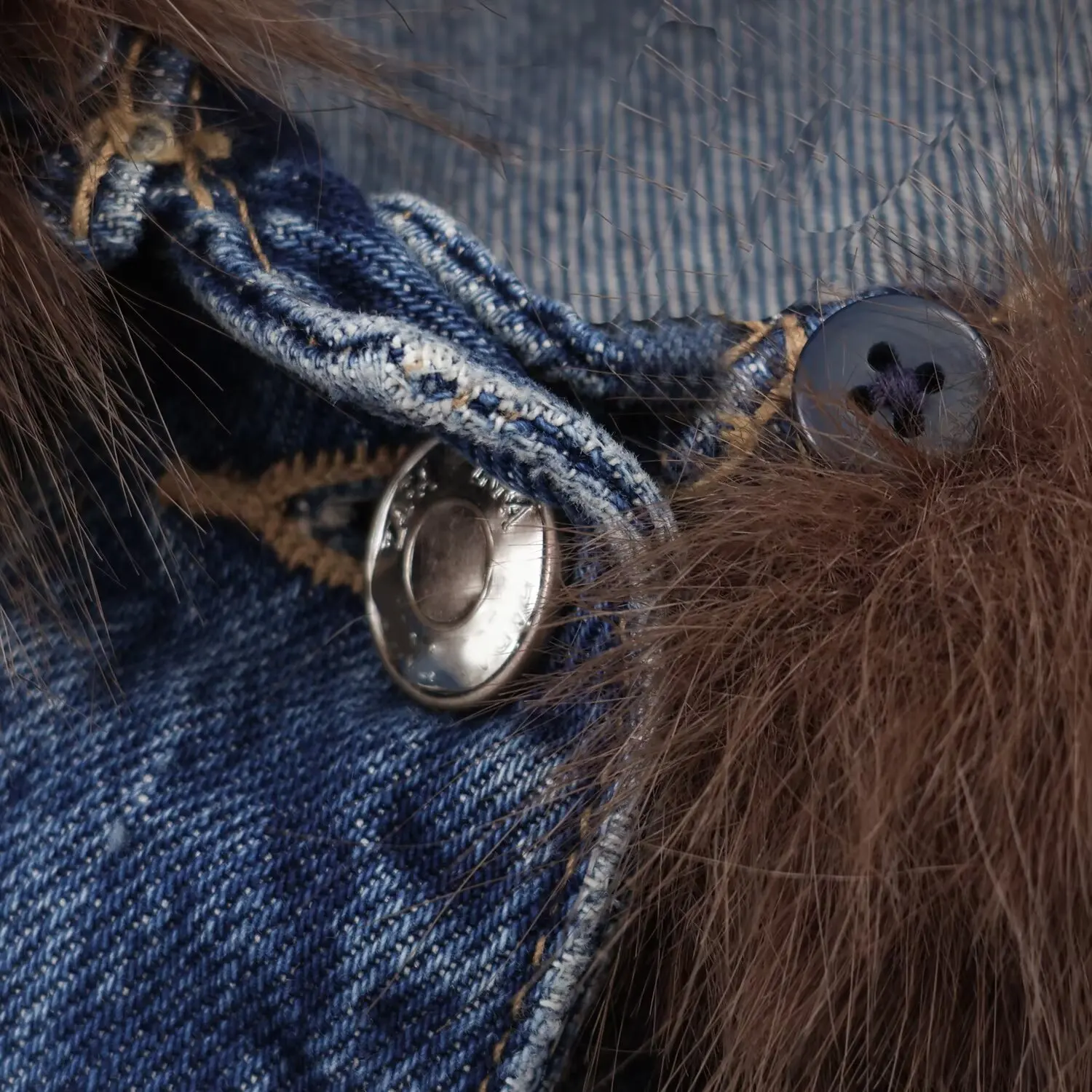 Jaqueta jeans azul feminina com gola de pele sintética marrom manga comprida casaco casual recortado 2025 coleção outono agasalhos femininos