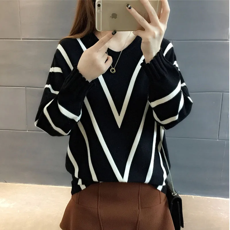 New Autumn Fashion Spliced Stripe Sweater with Sweetheart Collar Loose and Versatile Reduced Age Knitted Long Sleeve Sweater