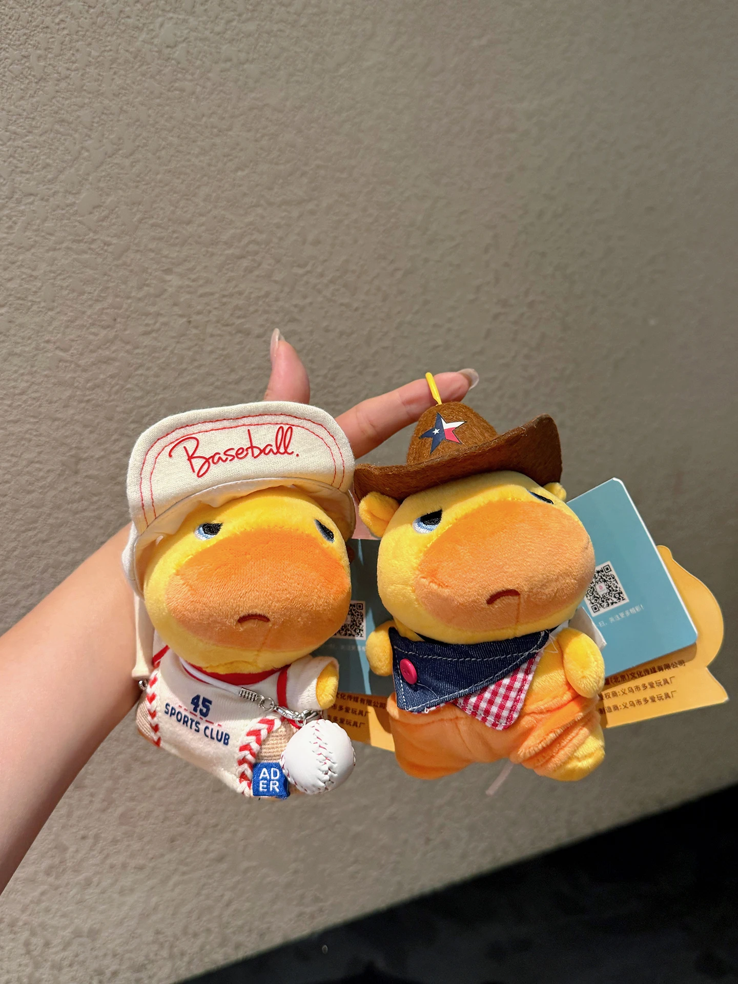 Kawaii Capybara Lulu cute pendants stuffed soft toys hamburger LULU  Widget Christmas Halloween gift for girls birthday gifts