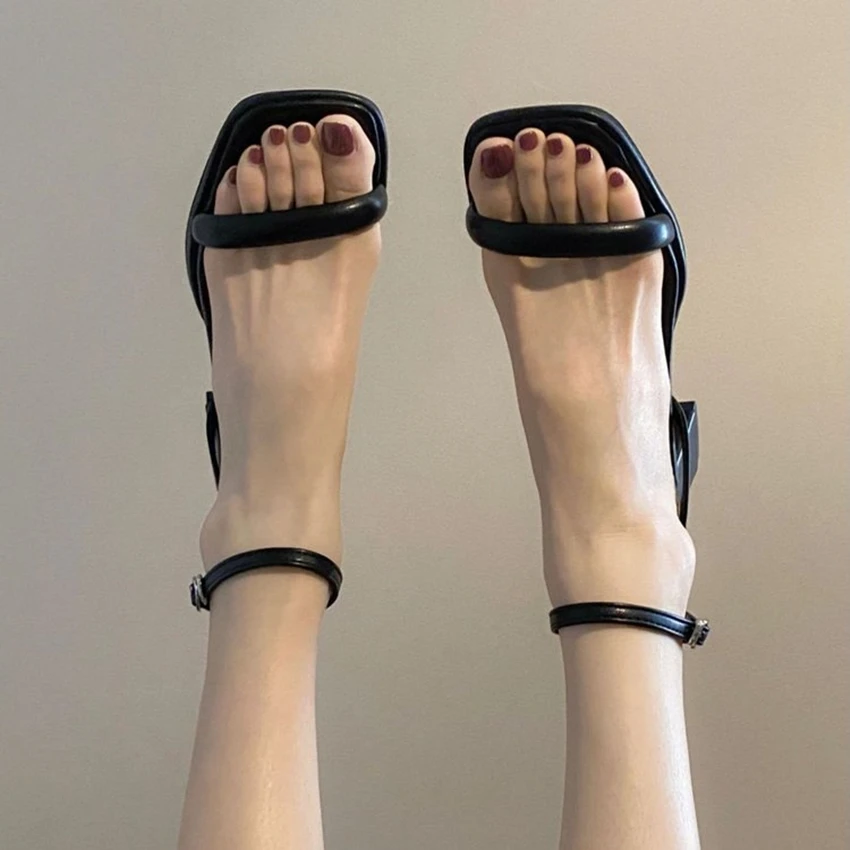 

Large Solid Color Open-toe Sandals Women 2025 Summer New One-line Buckle Fashion Temperament Bow Knot Comfortable Women's Shoes