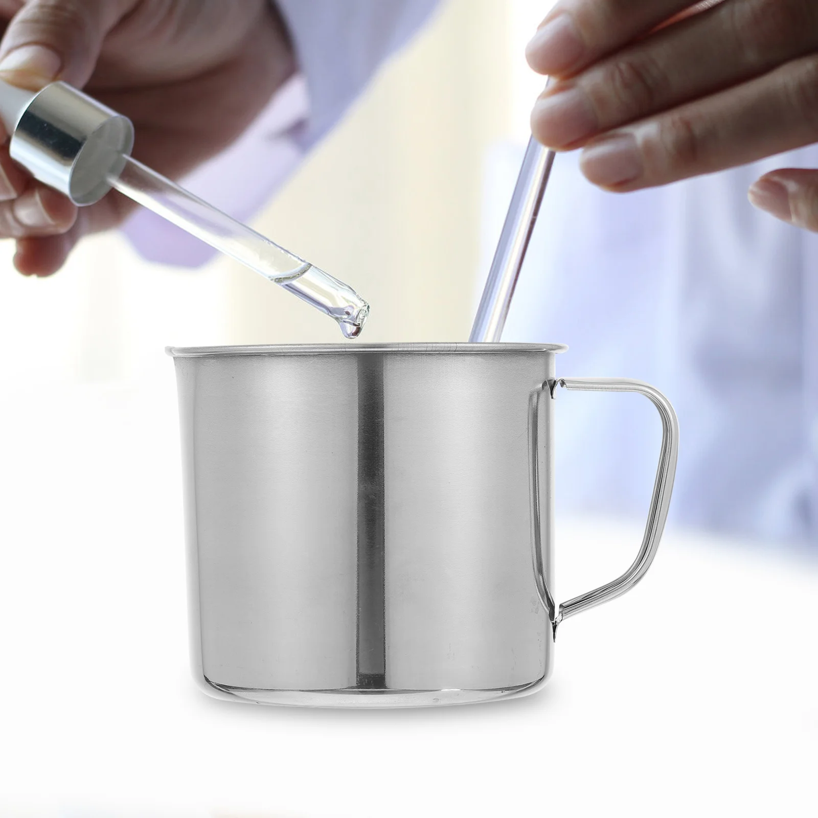 

1Pcs Stainless Steel Measuring Cup 500Ml Laboratory Sample Collection Metal Beaker Scale Measuring Cup for Kitchen Bar